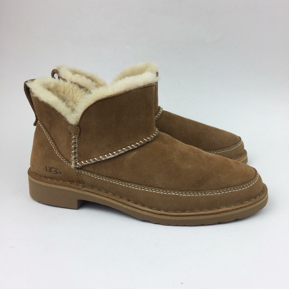 UGG Melrose Genuine Shearling Bootie SZ 6.5